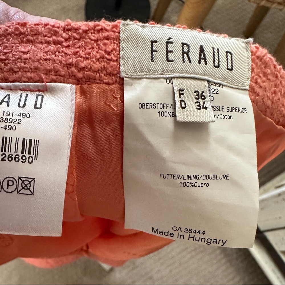 Louis Feraud Vintage Coral Embellished Women's Blazer and Skirt Set - Picture 12 of 13